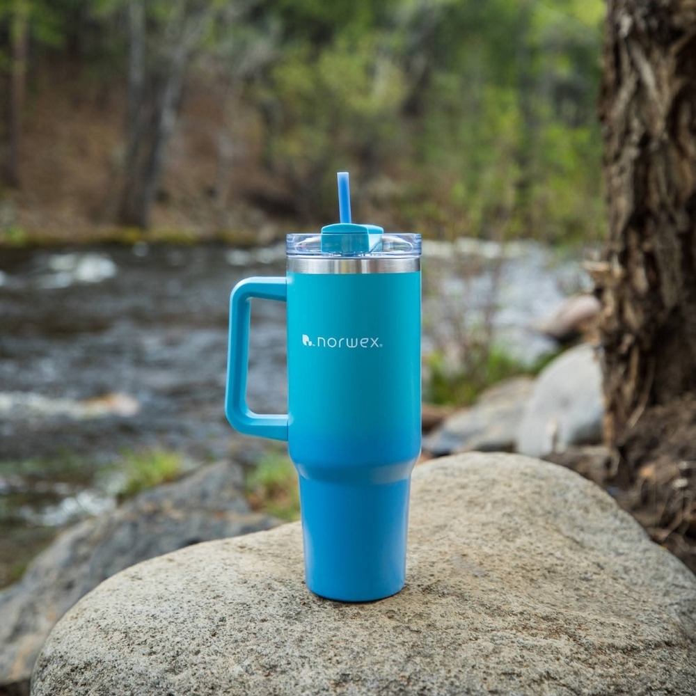 Norwex Aqua Tumbler with Handle and Straw